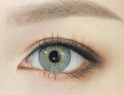 kazzue alluring gray colored contact lens close-up