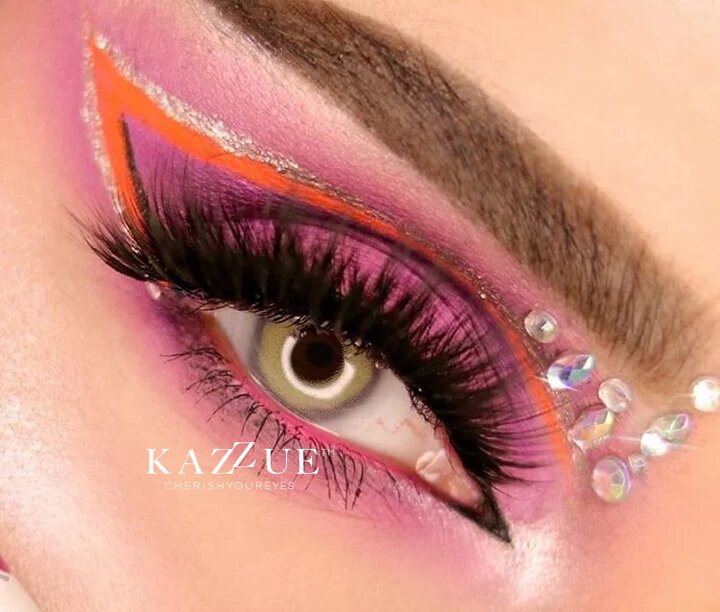kazzue angel gray colored contact lens close-up