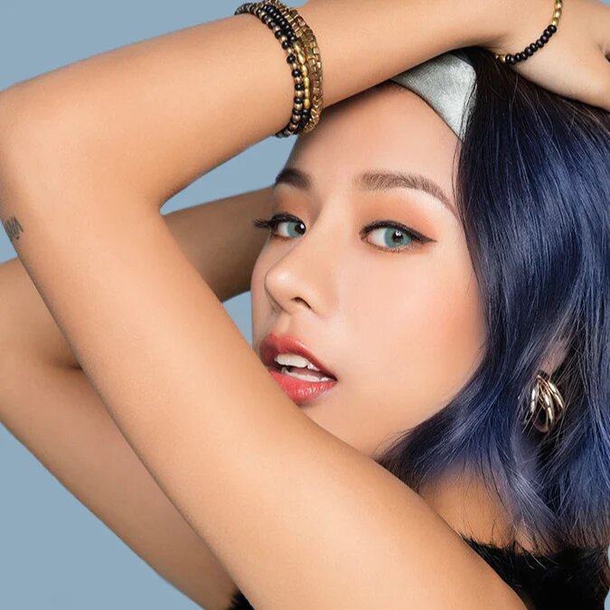 kazzue basic pure blue colored contact lens