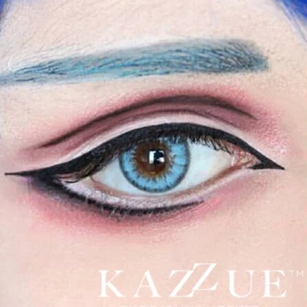 kazzue blissful blue colored contact lens close-up