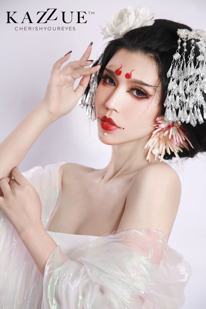 kazzue blytheye violet colored contact lens