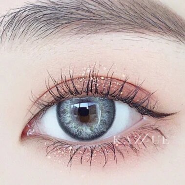 kazzue desire gray colored contact lens close-up