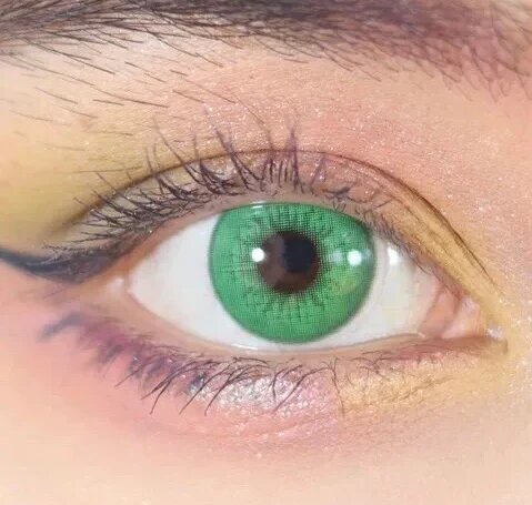 kazzue festival green colored contact lens close-up