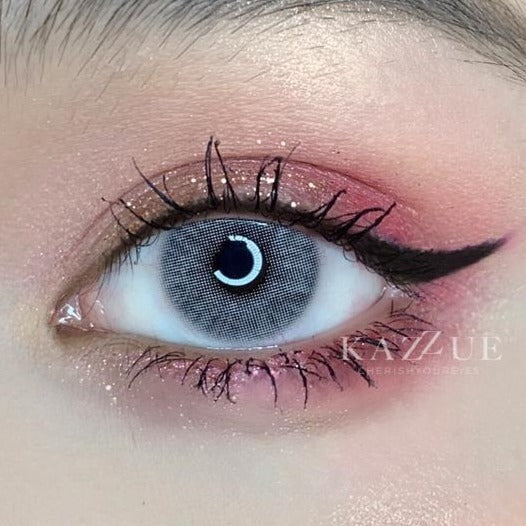 kazzue glam crystal colored contact lens close-up