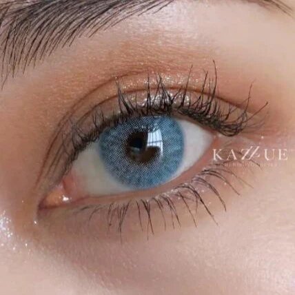 kazzue glam sky colored contact lens close-up