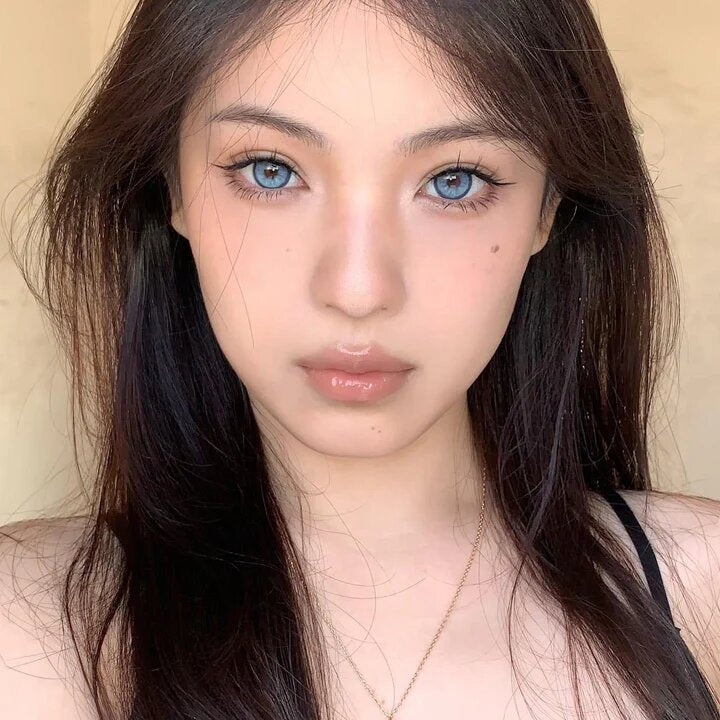 kazzue glitz blue colored contact lens