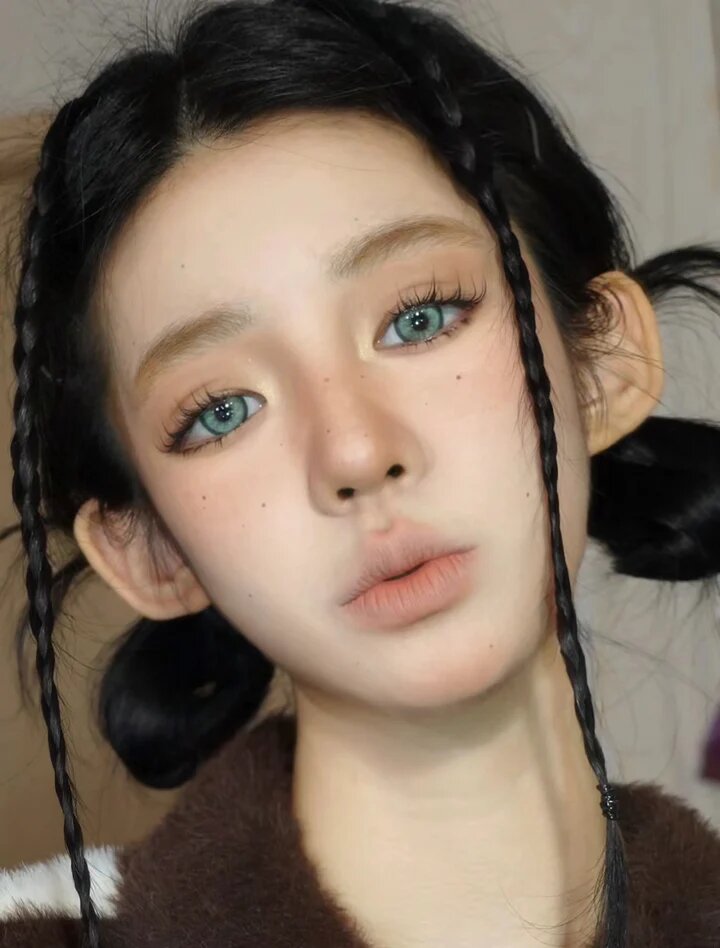 kazzue glitz green colored contact lens
