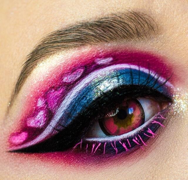 kazzue heavenly jelly pink colored contact lens closeup
