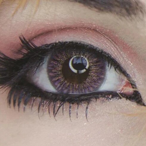 kazzue heavenly macaron violet colored contact lens closeup