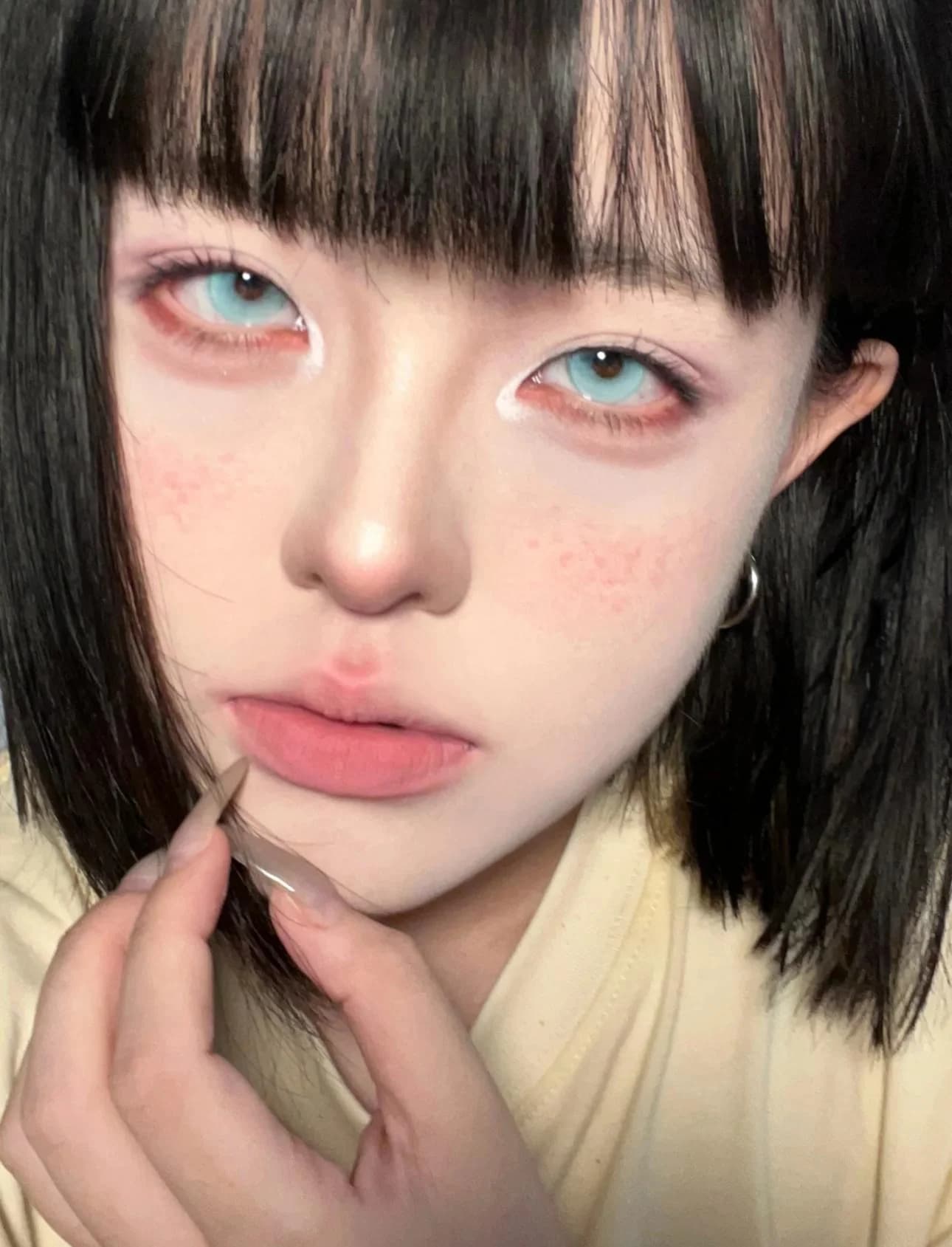 kazzue jellybean berry blue colored contact lens
