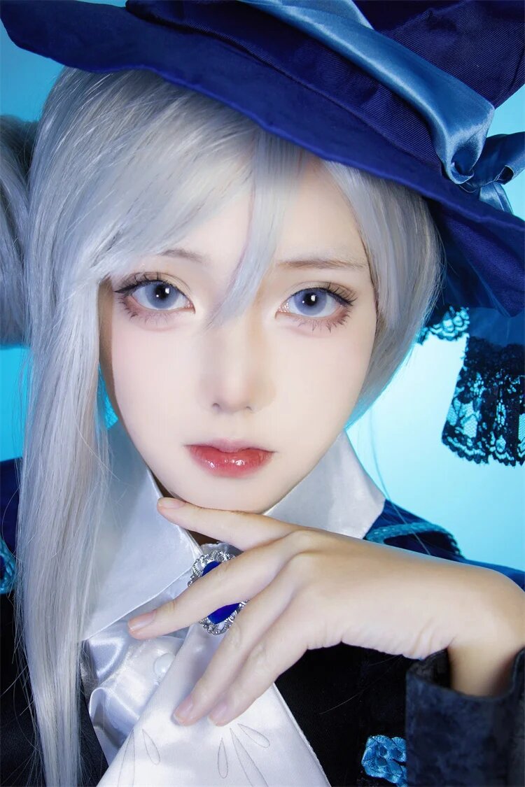 kazzue jellybean plum colored contact lens