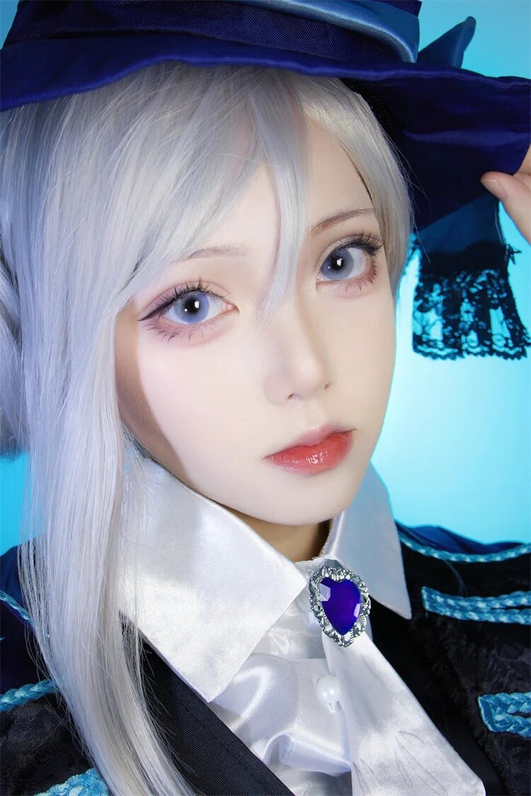 kazzue jellybean plum colored contact lens