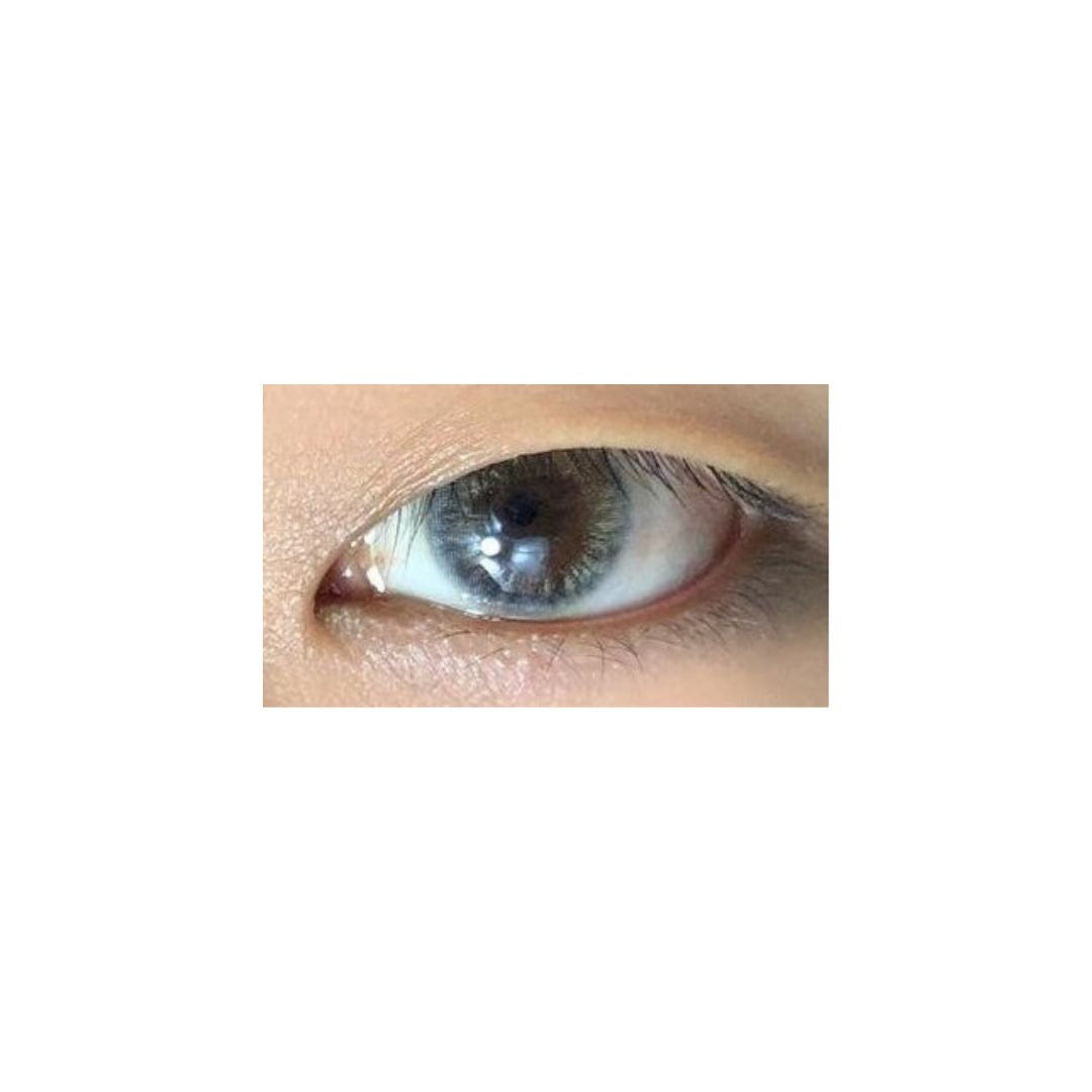 kazzue magical glitter gray colored contact lens closeup