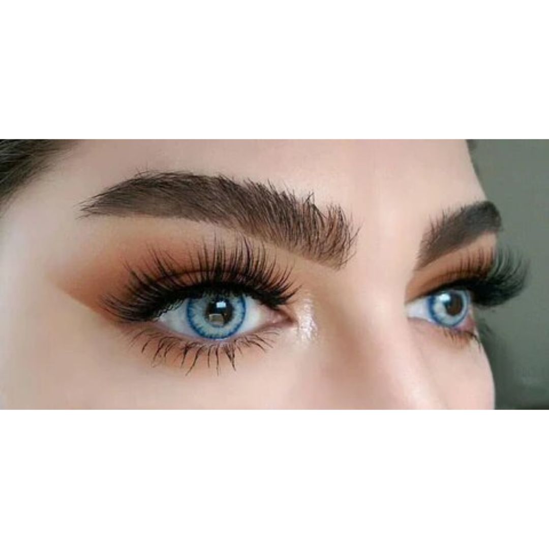 kazzue pro aqua blue colored contact lens closeup
