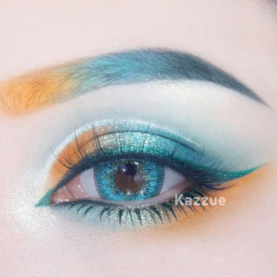 kazzue snow elf colored contact lens closeup