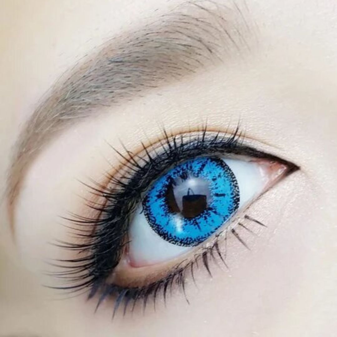 kazzue vivid brilliant blue colored contact lens closeup