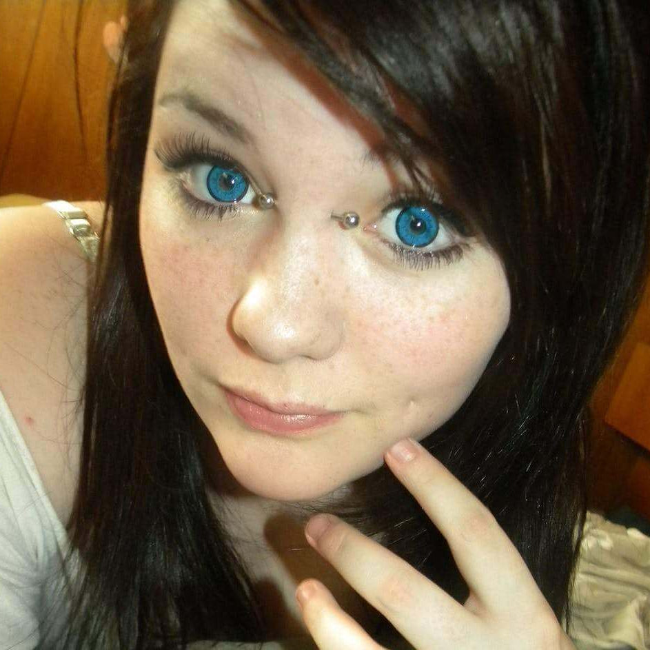EOS Dolly Eye Blue Circle Lens